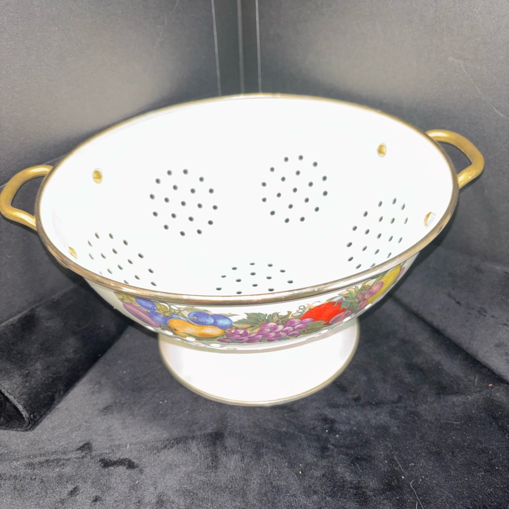 Vintage Fruit Pattern Metal 🤘 Colander with Gold Handles - Picture 3 of 6